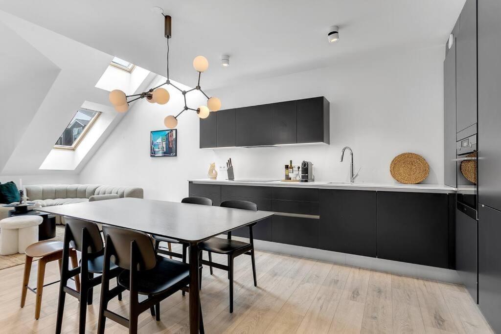 Luxury Penthous - 3 Bedroom - 2 Bath - Freeparking - Downtown Reykjavik Ngoại thất bức ảnh